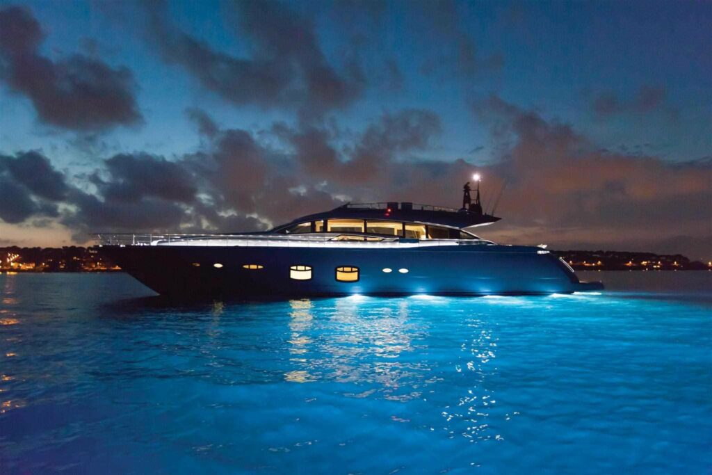 Luxury Yacht Tour at Victoria Harbour