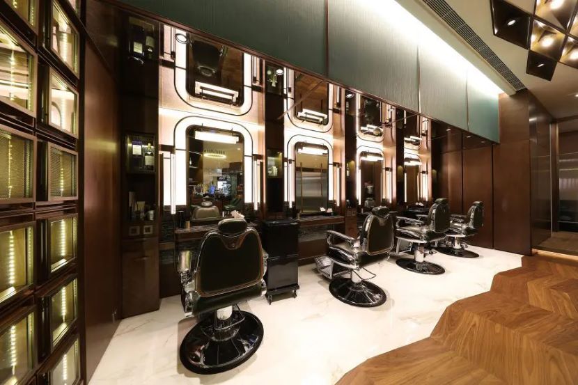 Luxury Brand - Saloon - Featured Image